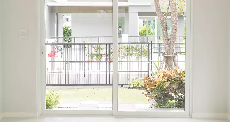 Balcony Screen Door Repair in San Lorenzo, CA
