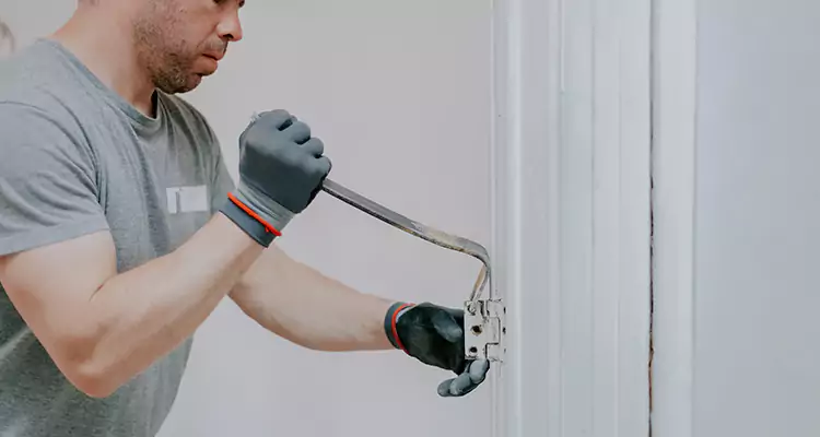Cracked Door Jamb Repair in San Lorenzo, CA
