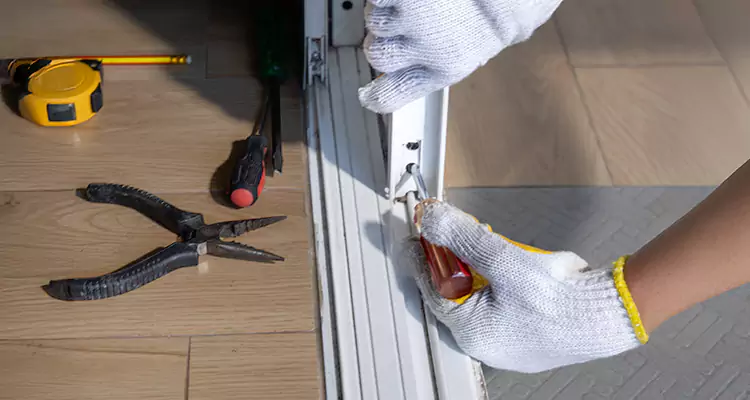Screen Door Wheel Replacement in San Lorenzo, CA