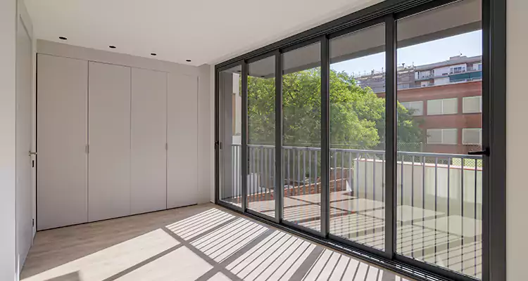 Fix Sliding Screen Door Track in San Lorenzo, CA